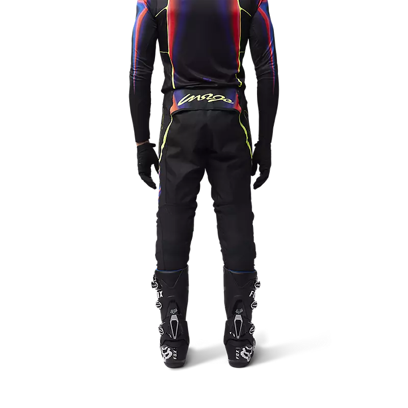 FLEXAIR ENERGY PANT in black, showcasing its lightweight, breathable fabric and tapered design, ideal for outdoor activities and performance wear.