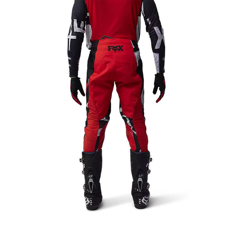 360 SEVENTY4 PANT in black, showcasing a stylish and flexible design for outdoor activities.