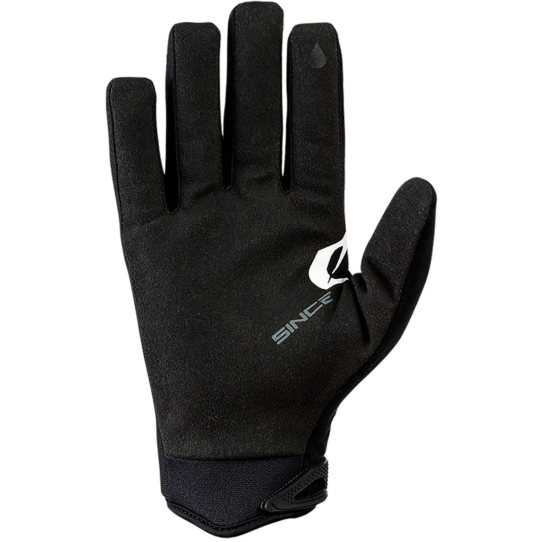 WINTER WP Glove in black, designed for cold weather protection and warmth.