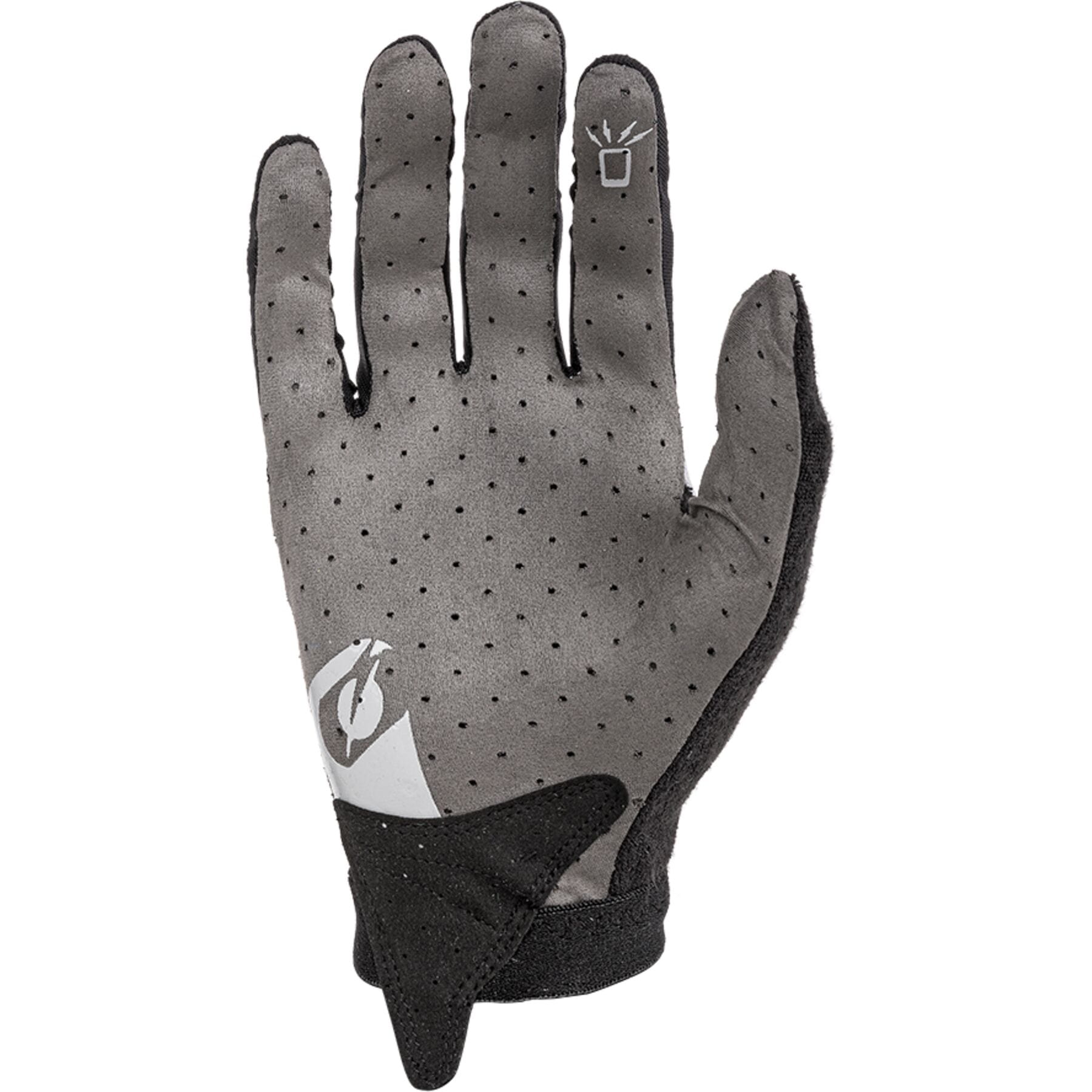 AMX Glove ALTITUDE featuring a sleek design and superior grip for outdoor activities