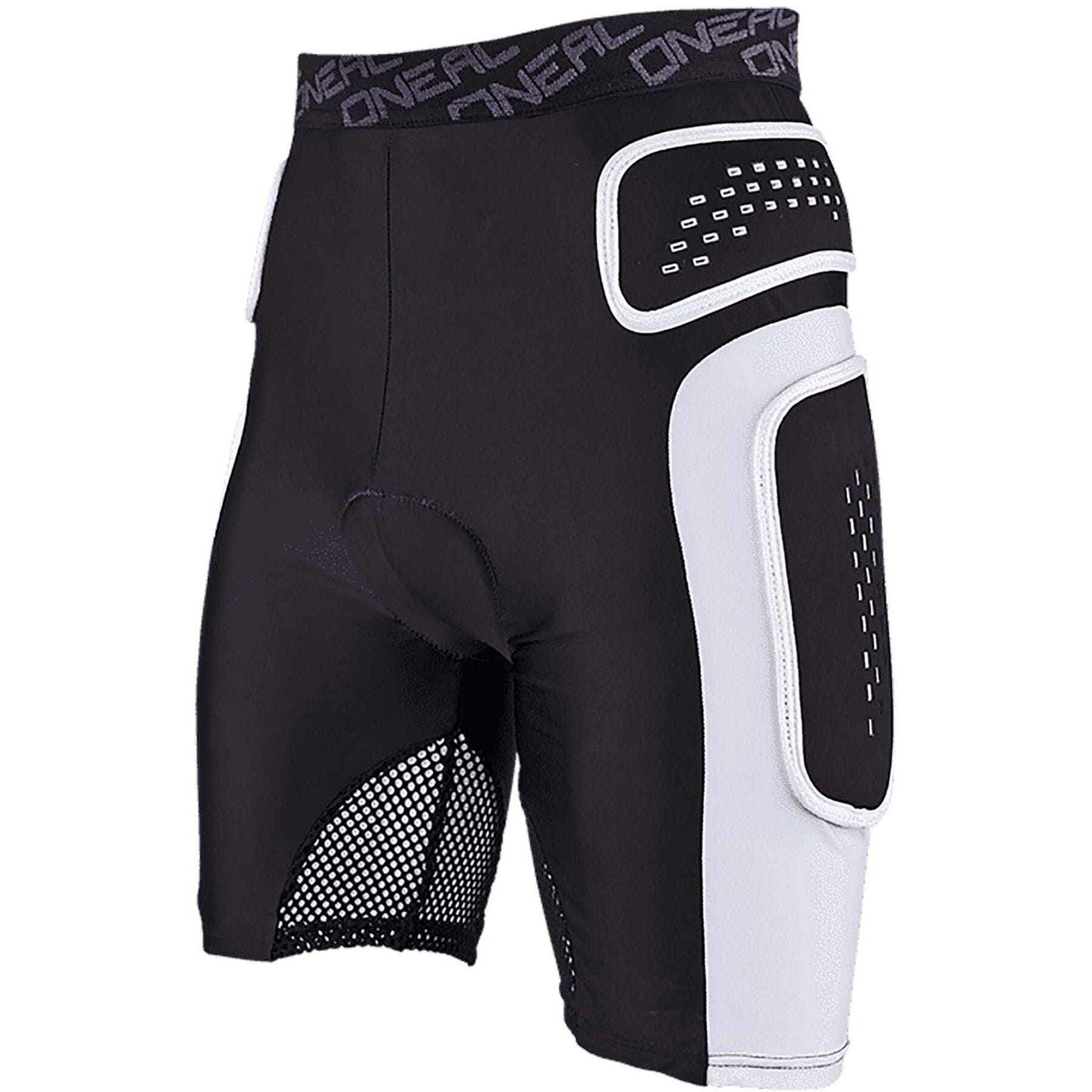 PRO SHORT black/white